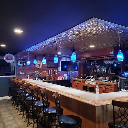 O'Cairns Inn And Suites Lompoc ภายนอก รูปภาพ