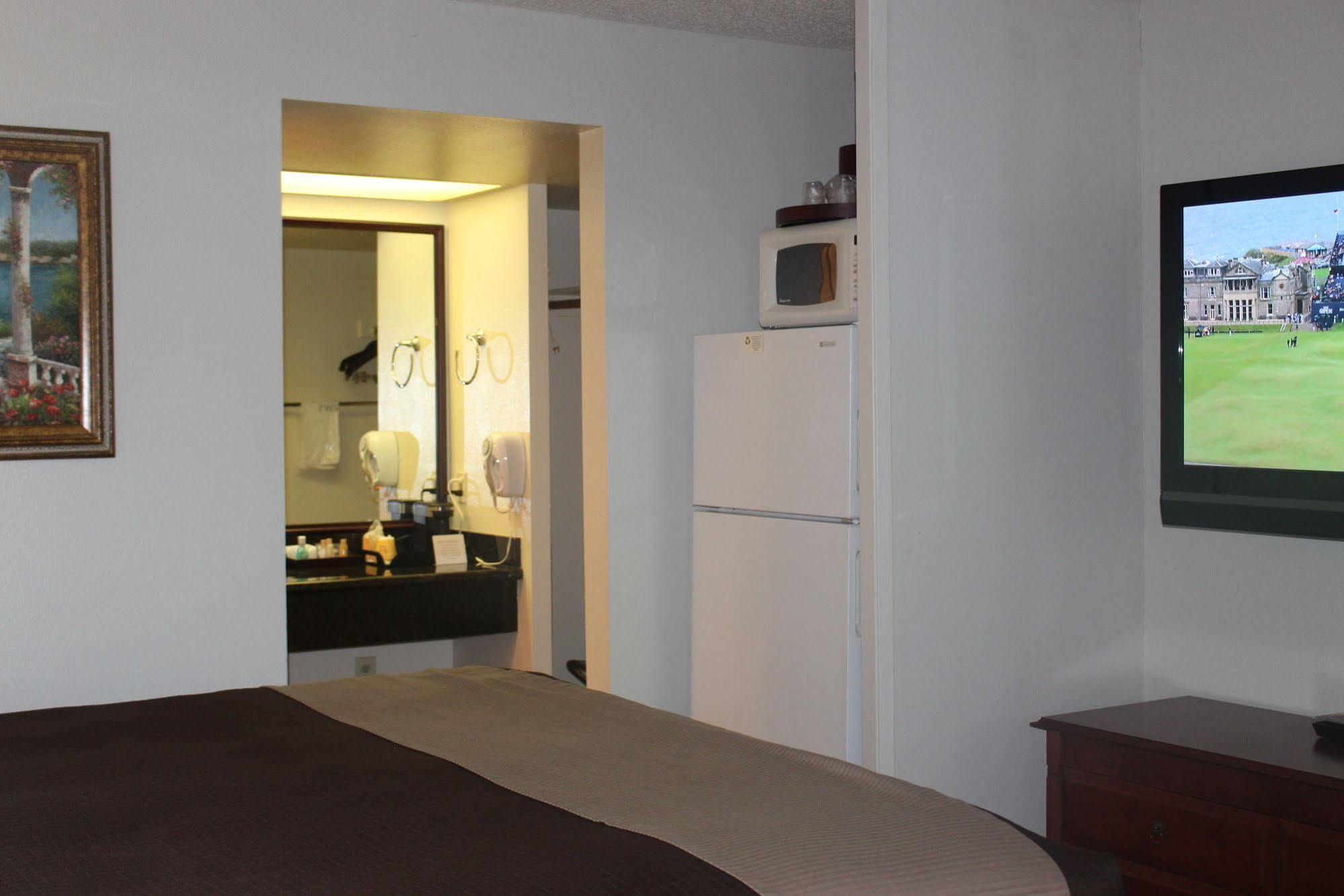 O'Cairns Inn And Suites Lompoc ภายนอก รูปภาพ