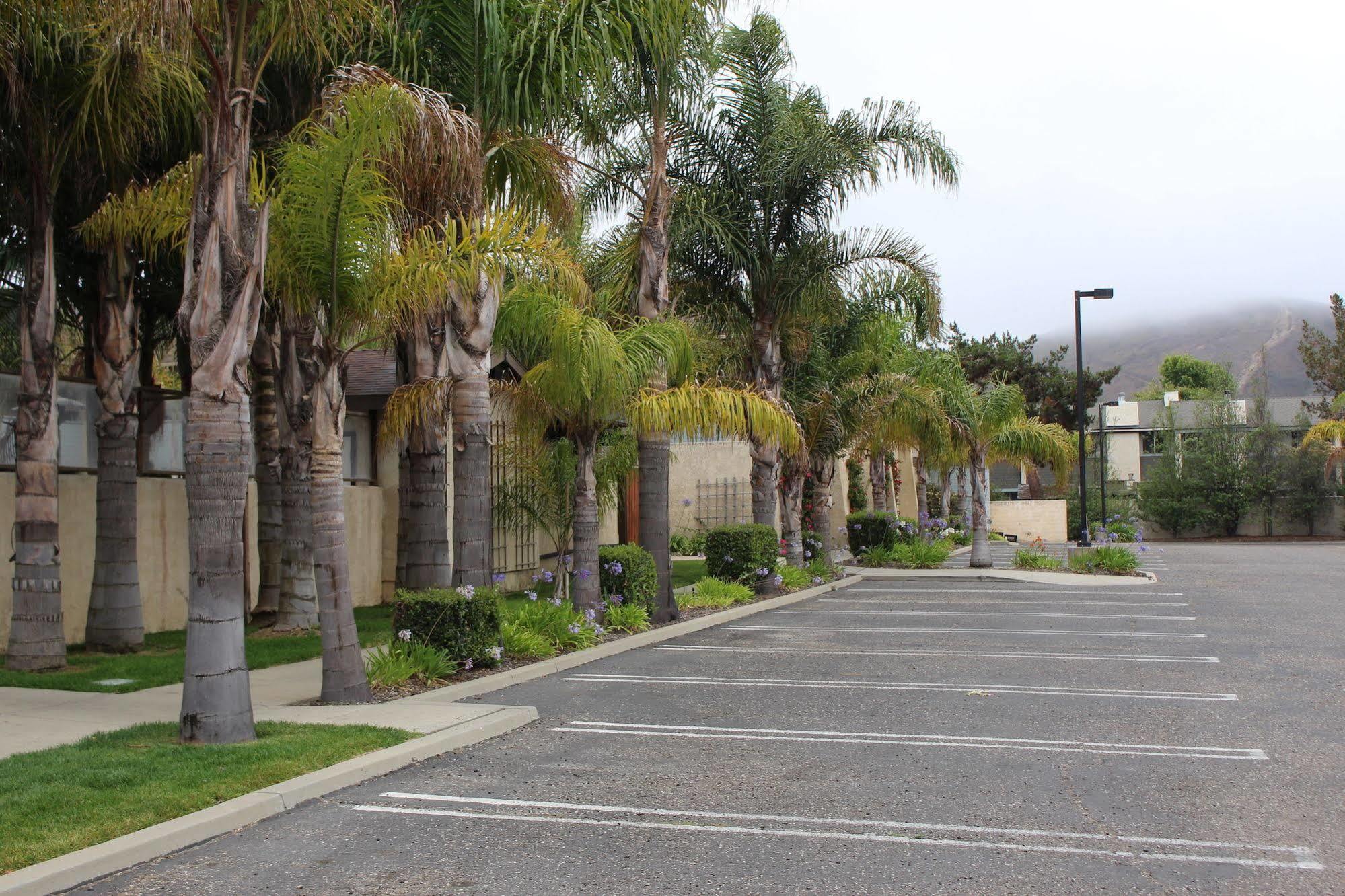 O'Cairns Inn And Suites Lompoc ภายนอก รูปภาพ